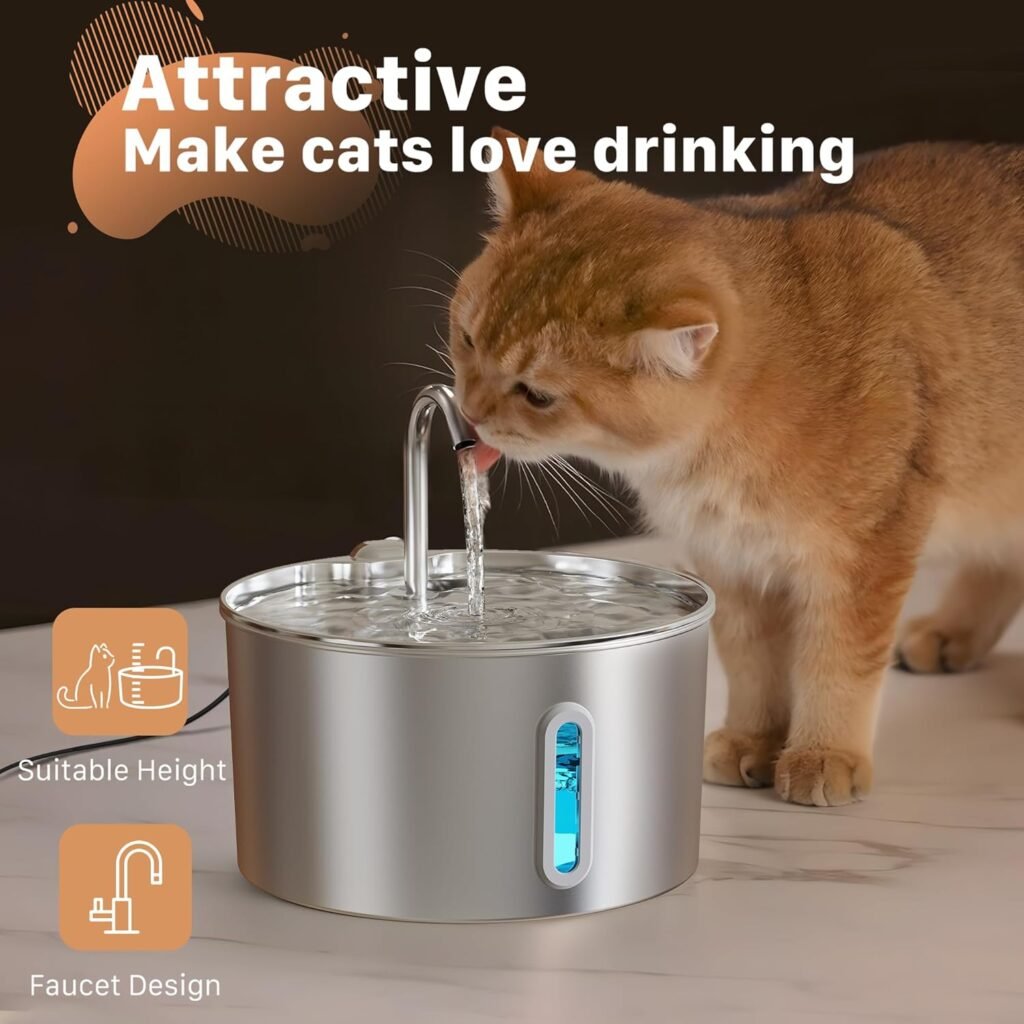 Imágen de un gato naranja bebebiendo agua de una fuente de agua para gatos marca KOOGMOON.